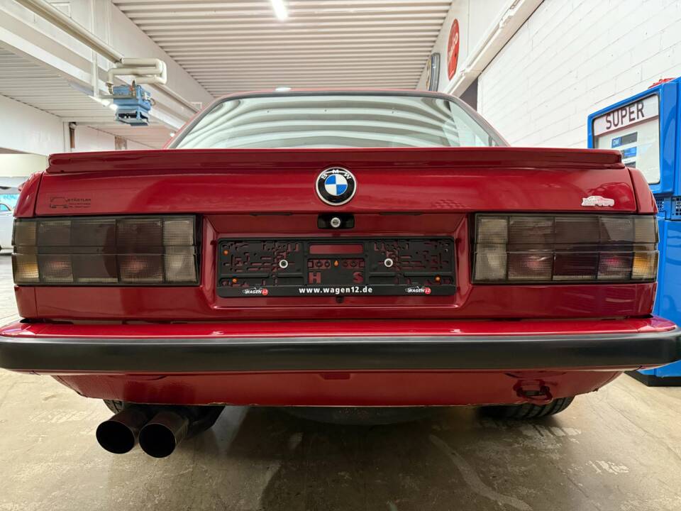 Imagen 16/19 de BMW 325i (1986)