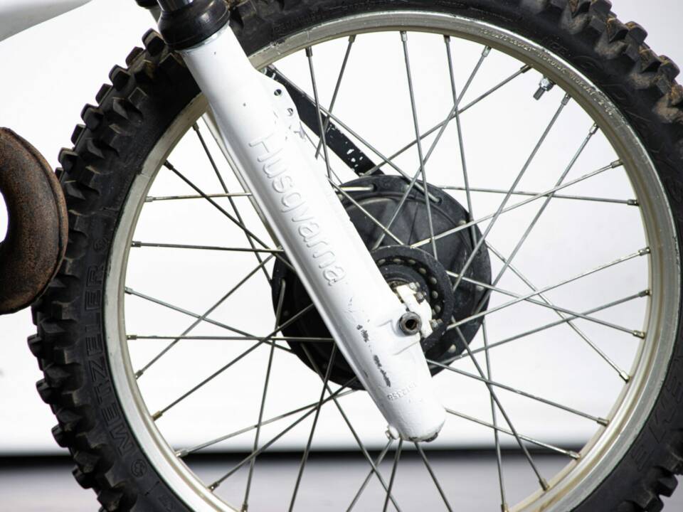 Image 24/50 of Husqvarna WR 250 (1985)