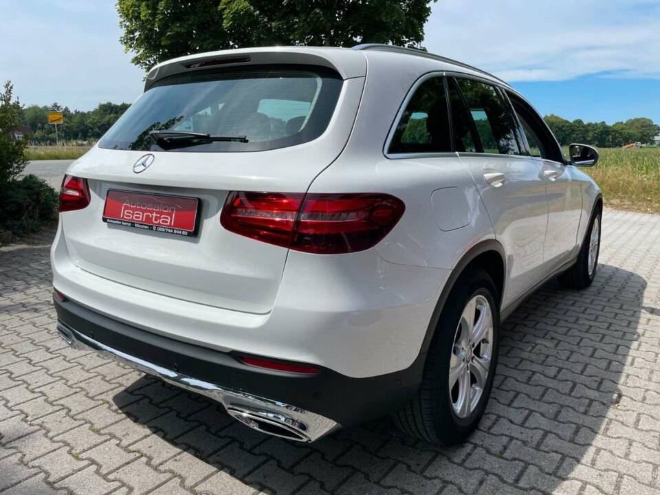 Afbeelding 7/18 van Mercedes-Benz GLC 220 d 4MATIC (2016)