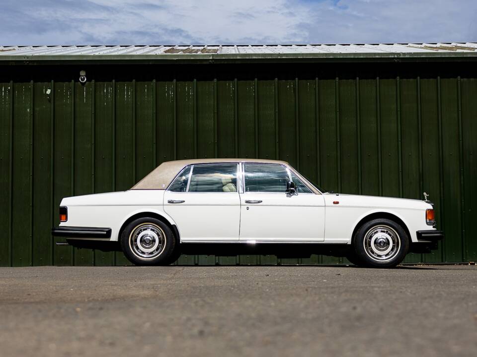 Immagine 2/50 di Rolls-Royce Silver Spirit (1981)