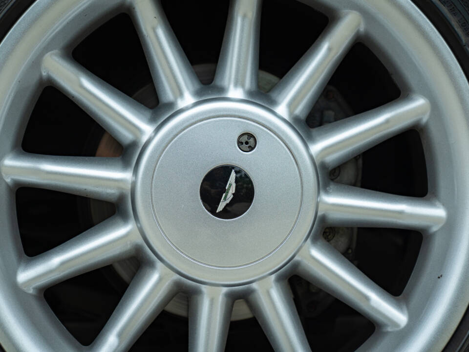 Bild 11/37 von Aston Martin DB 7 Volante (1998)