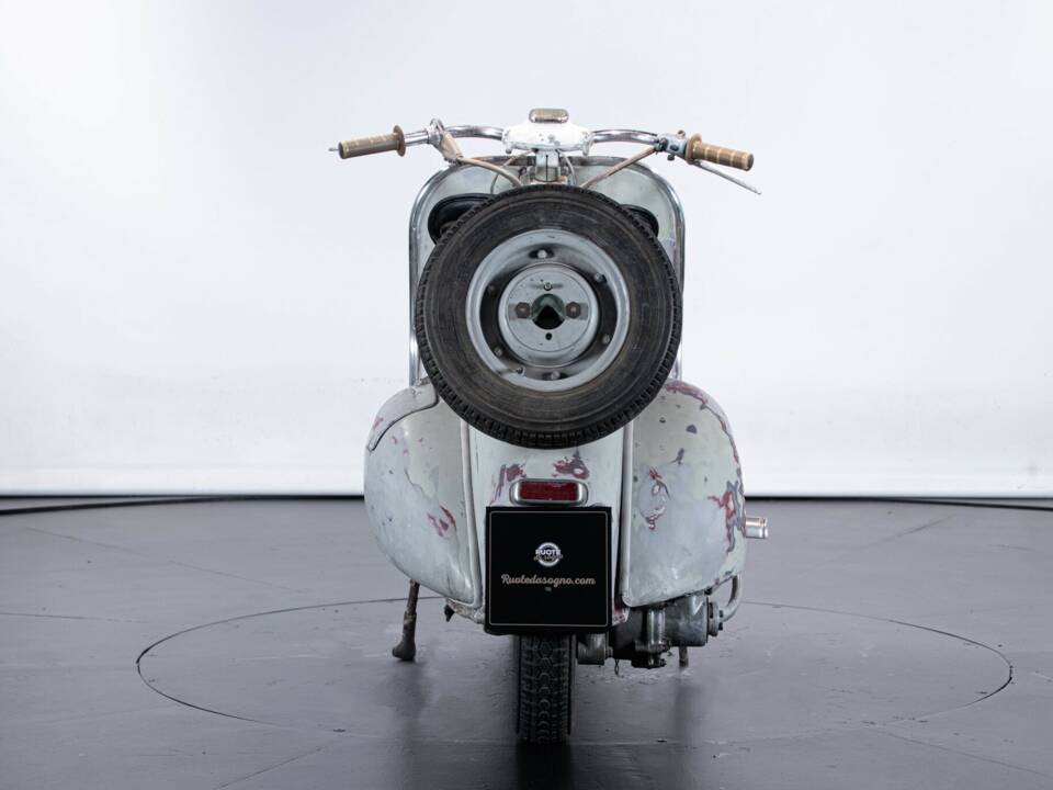 Immagine 8/50 di Piaggio Vespa 125 (1954)