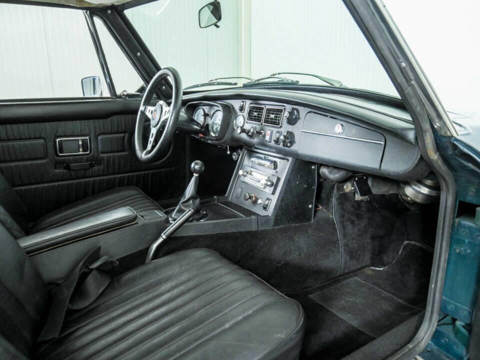 Imagen 12/50 de MG MGB GT (1972)
