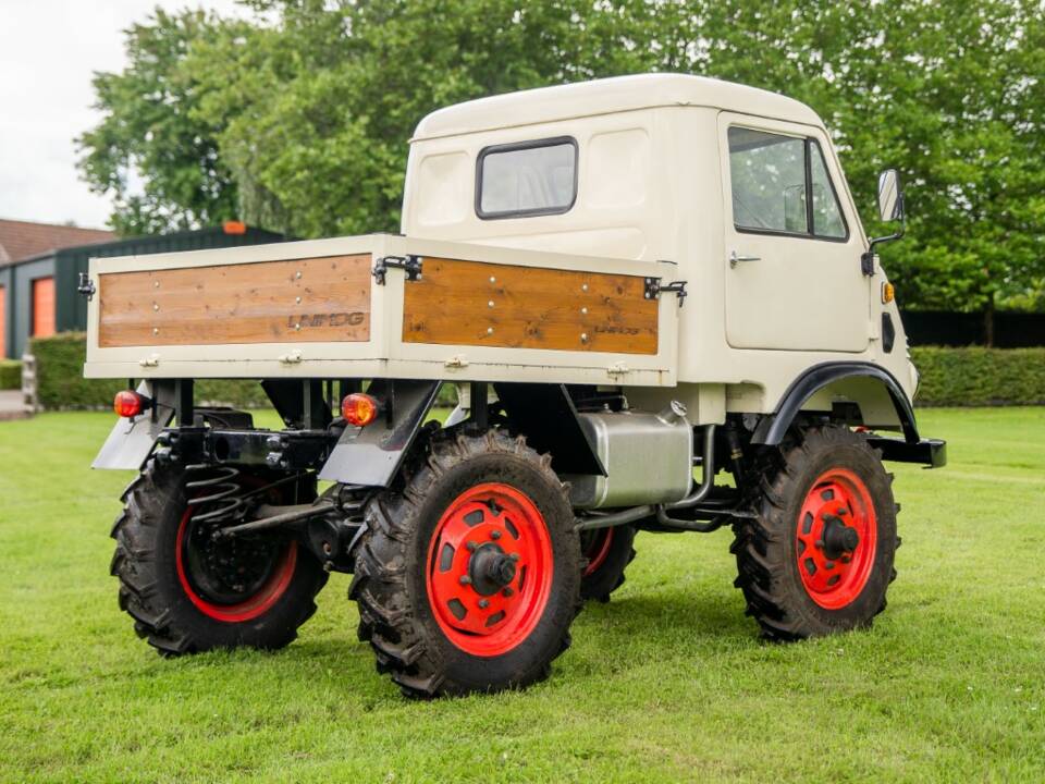 Image 5/15 of Mercedes-Benz Unimog 401 (1955)