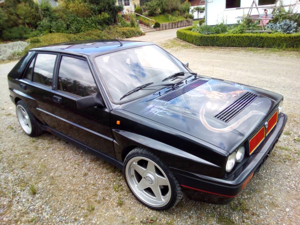 Bild 2/10 von Lancia Delta HF Integrale (1989)