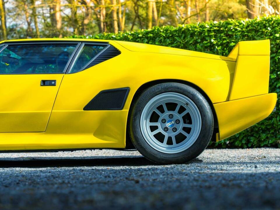 Image 12/18 of De Tomaso Pantera 90 Si (1991)