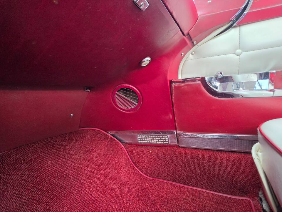 Image 22/75 of Lincoln Continental Mark II (1956)