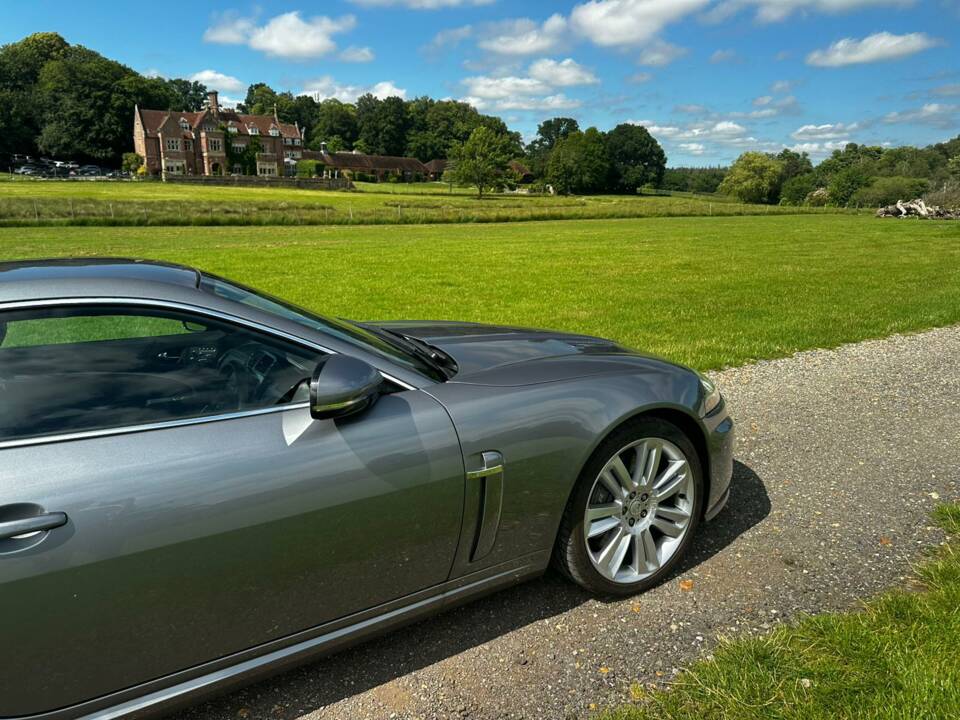 Image 10/46 of Jaguar XKR (2010)