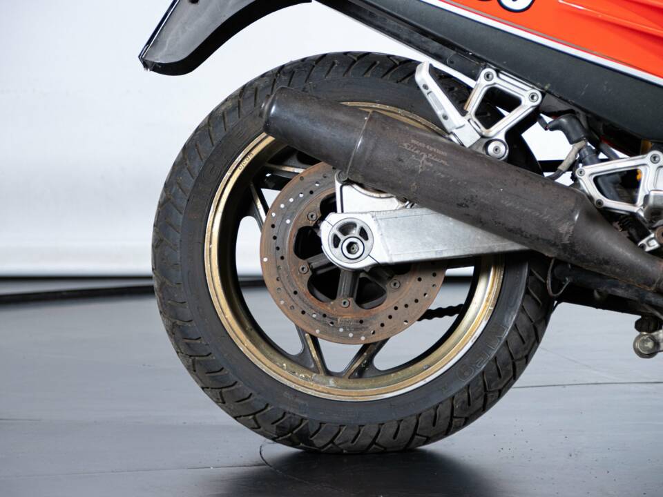 Imagen 39/45 de Ducati 750 Paso (1988)