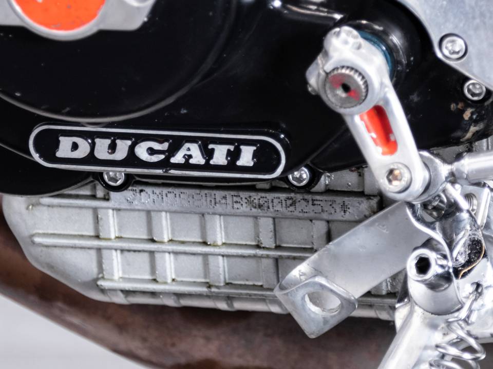 Immagine 37/50 di Ducati DUMMY (1993)