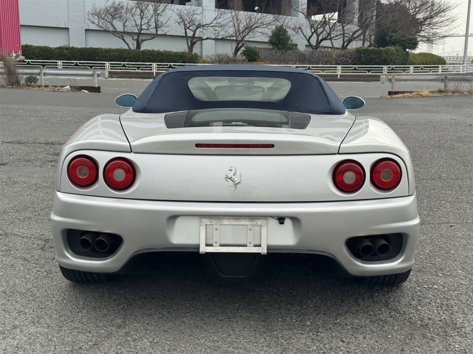 Immagine 6/44 di Ferrari 360 Spider (2004)