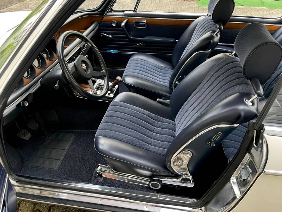 Image 12/20 of BMW 2800 CS (1970)