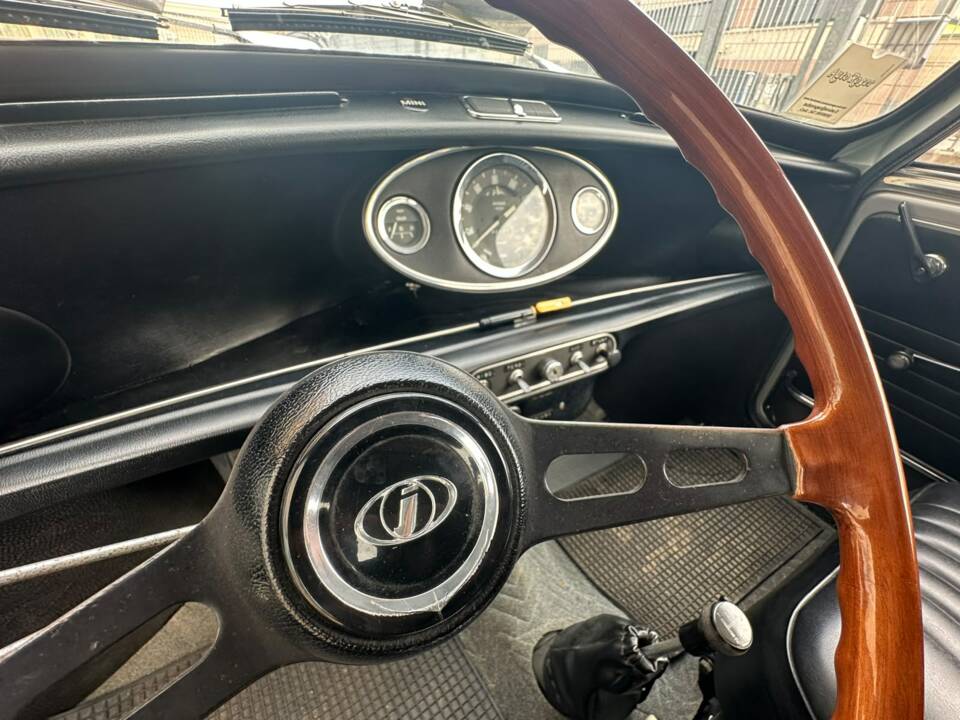 Bild 15/21 von Innocenti Mini Minor 850 (1970)