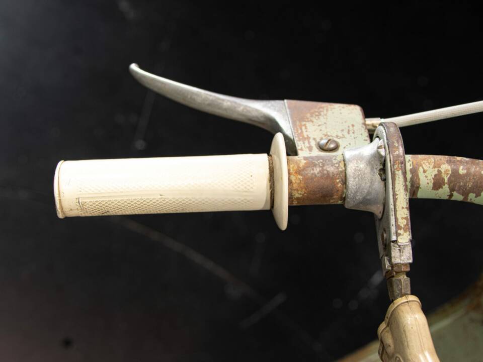 Image 38/50 of Piaggio DUMMY (1953)