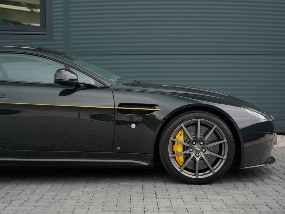 Image 24/50 de Aston Martin V12 Vantage S (2016)