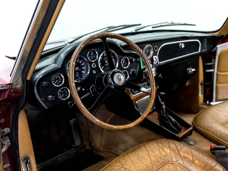 Bild 10/21 von Aston Martin DB 6 (1968)