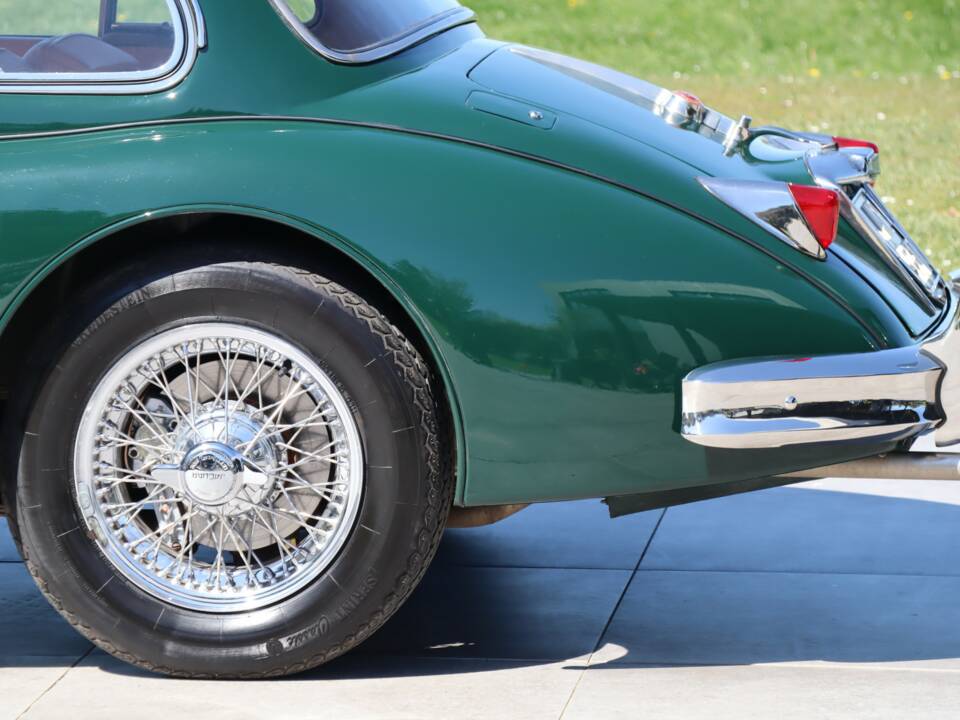 Image 47/50 of Jaguar XK 150 FHC (1959)