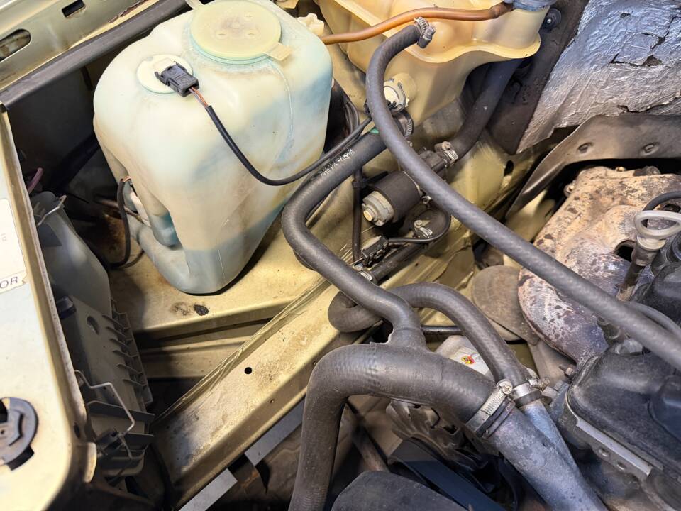 Afbeelding 22/33 van Mercedes-Benz 230 E (1985)