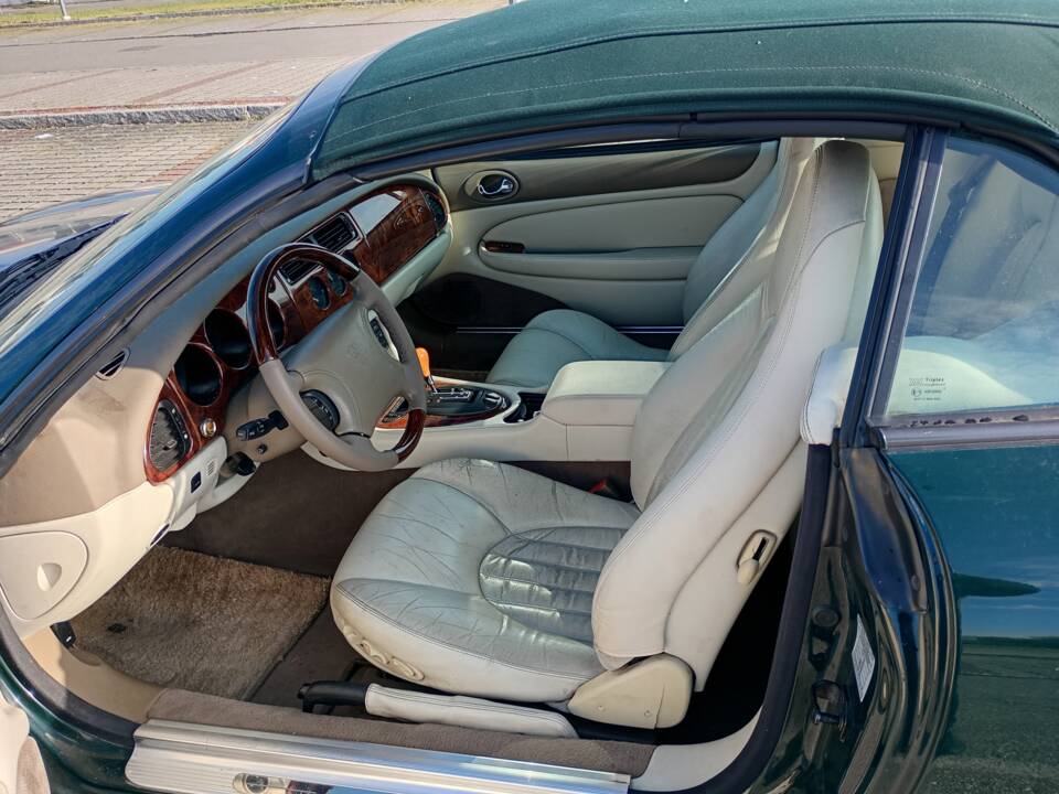 Immagine 13/39 di Jaguar XK8 4.0 (1998)