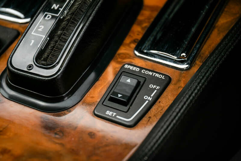 Image 27/45 de Jaguar XJRS 6.0 (1993)
