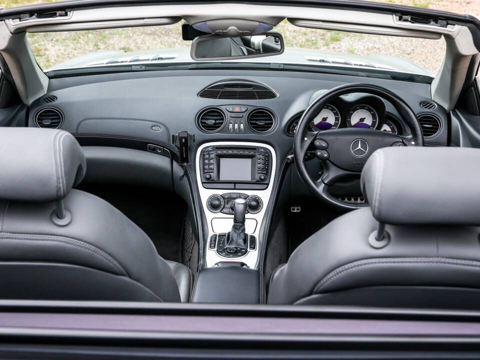 Afbeelding 17/40 van Mercedes-Benz SL 55 AMG (2003)