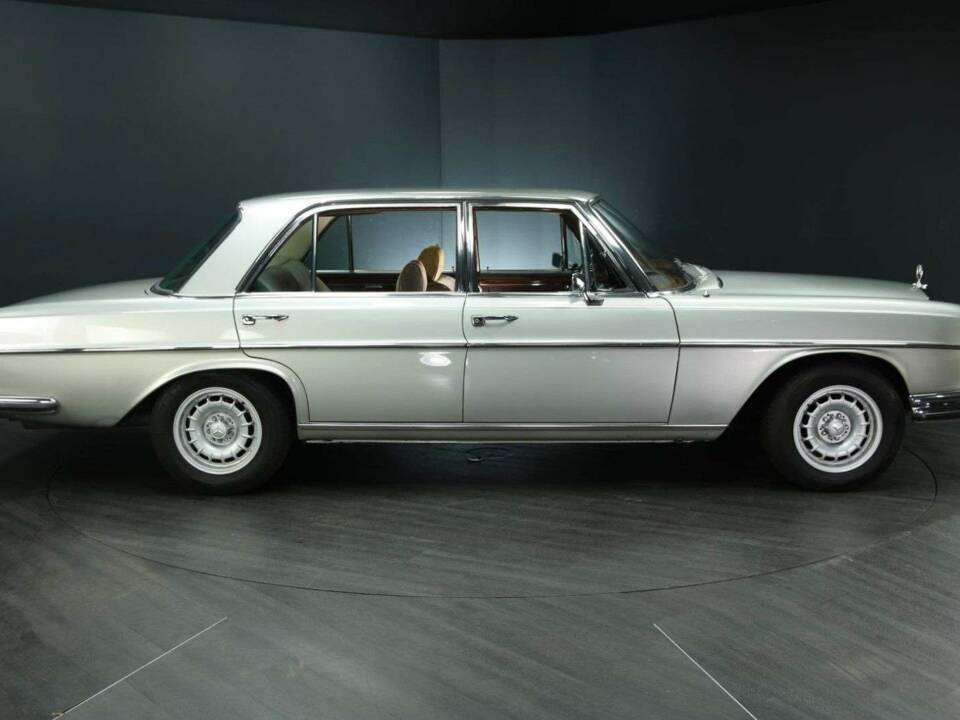 Image 7/30 of Mercedes-Benz 300 SEL 6.3 (1970)