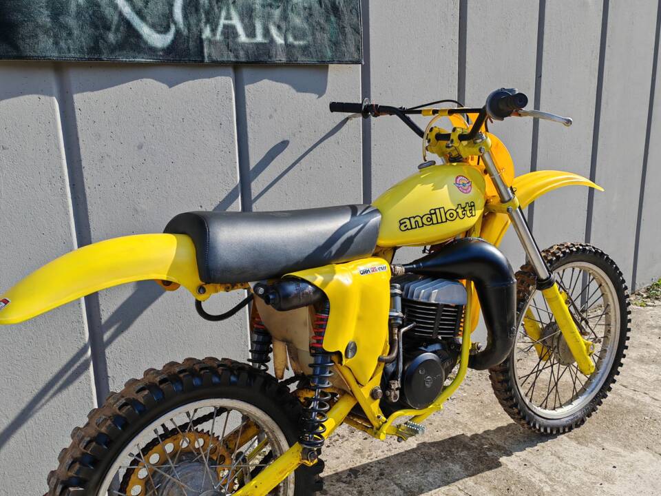 Image 3/6 of Ancillotti CRH Hiro 125 (1978)