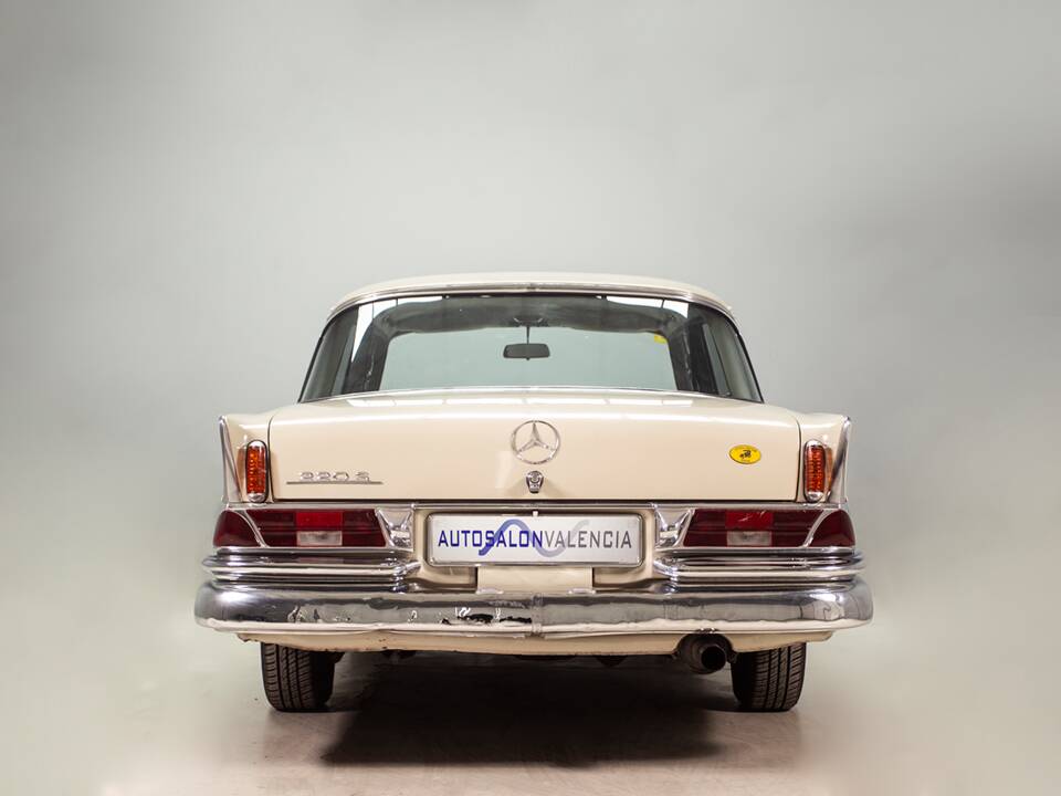 Imagen 7/32 de Mercedes-Benz 220 SE b (1965)