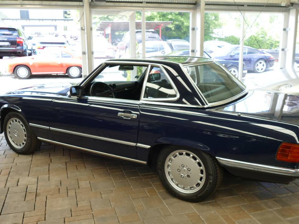Image 14/22 de Mercedes-Benz 300 SL (1989)