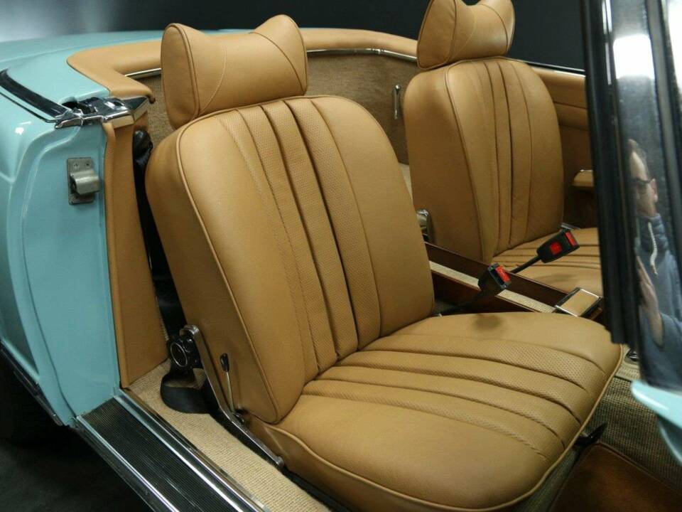 Bild 27/50 von Mercedes-Benz 280 SL (1971)