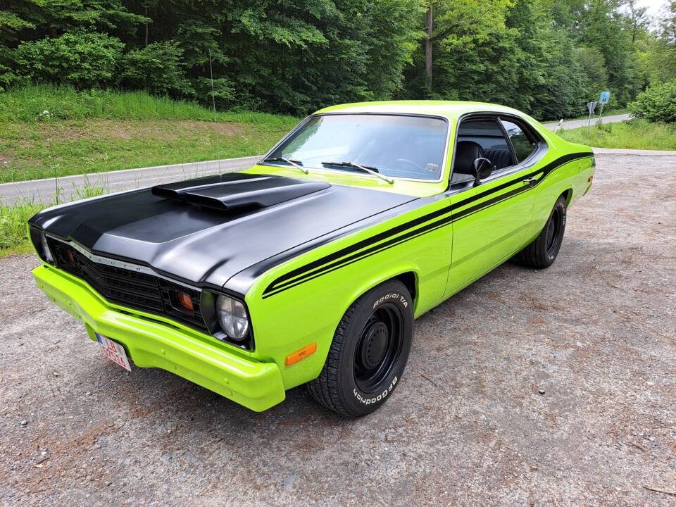 Image 6/10 of Plymouth Duster (1973)