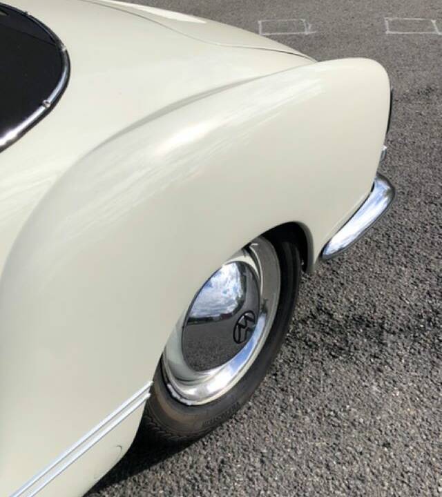 Immagine 15/69 di Volkswagen Karmann Ghia 1200 (1958)