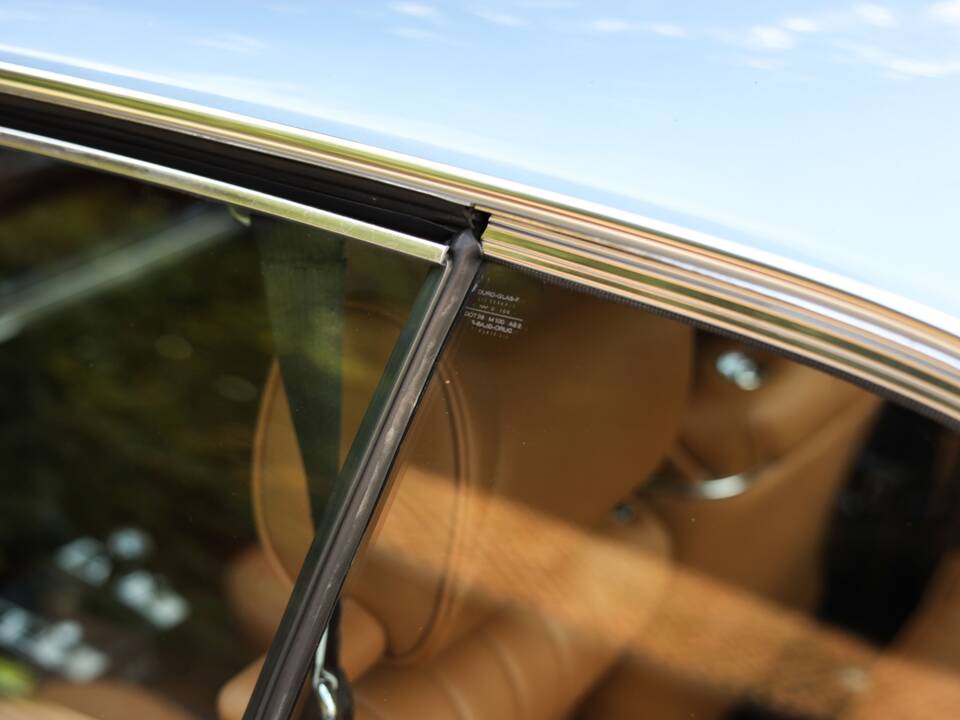 Image 52/73 of BMW 3.0 CSi (1973)