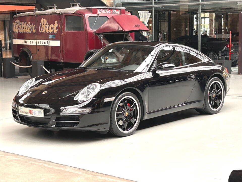 Imagen 11/29 de Porsche 911 Carrera (2006)