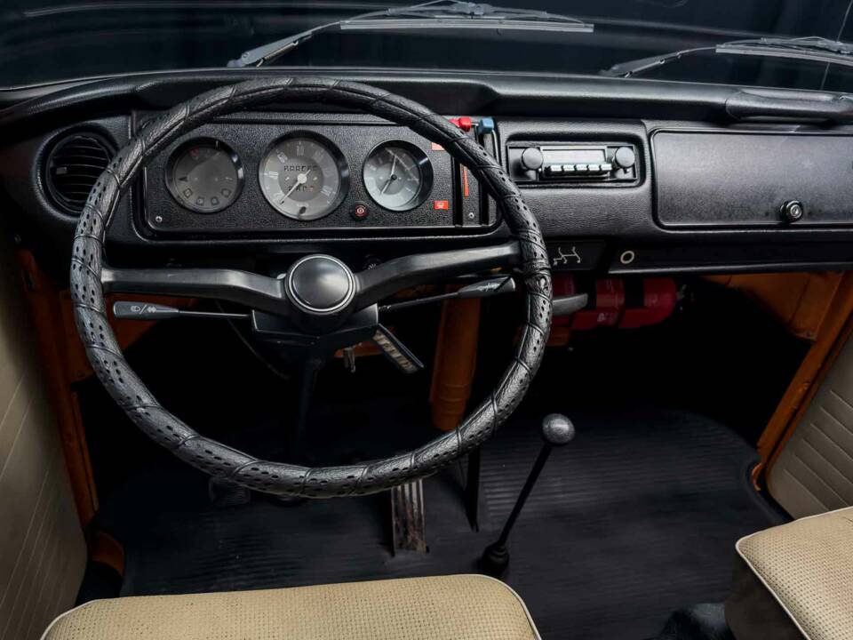Image 8/59 of Volkswagen T2b Westfalia (1973)