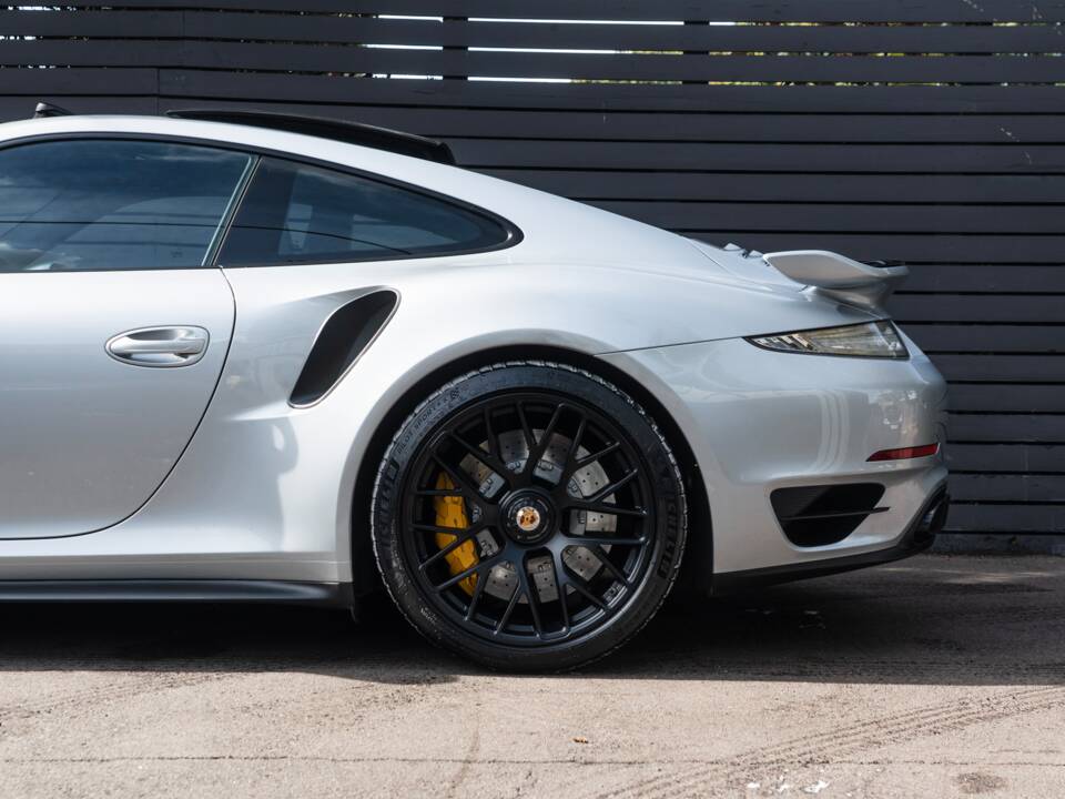 Image 12/57 of Porsche 911 Turbo S (2013)