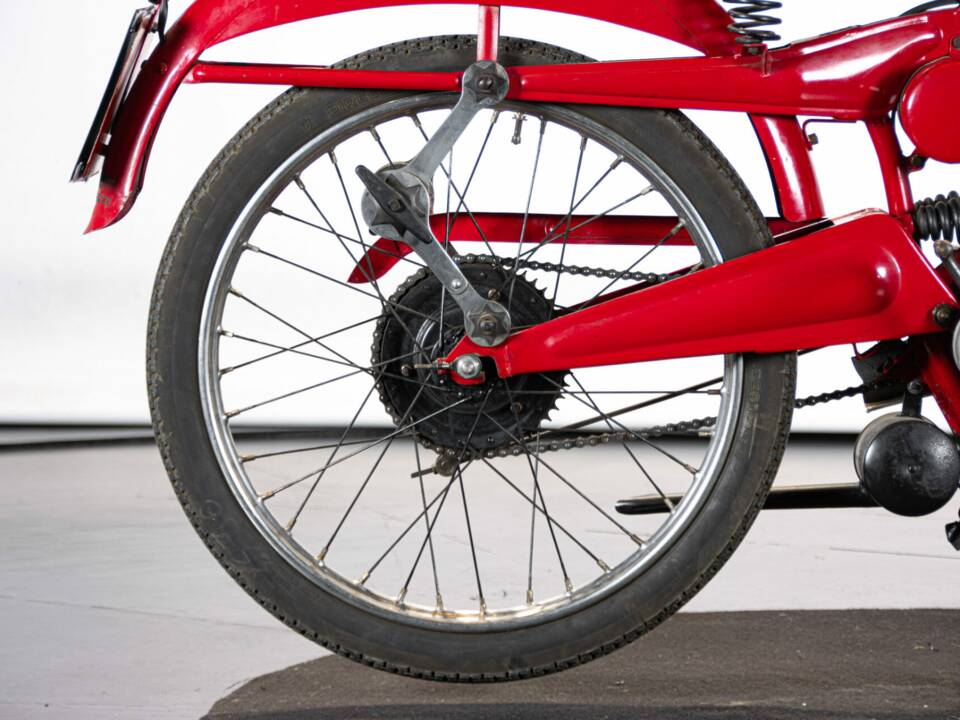 Immagine 31/50 di Moto Guzzi Motoleggera 65 (1951)