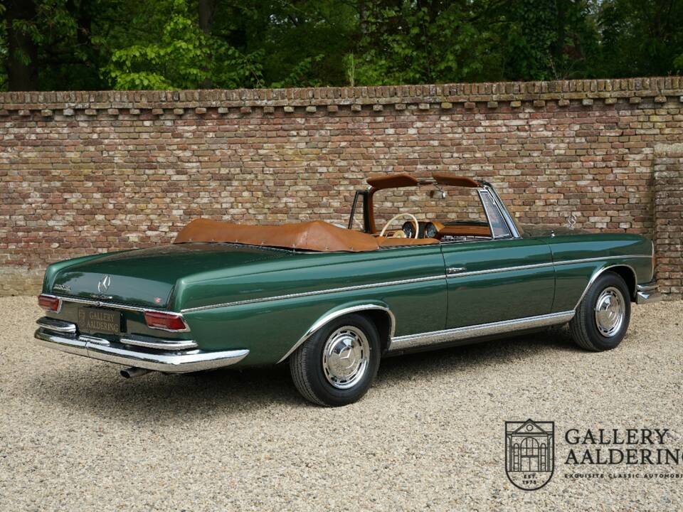 Afbeelding 35/50 van Mercedes-Benz 220 SE b (1964)