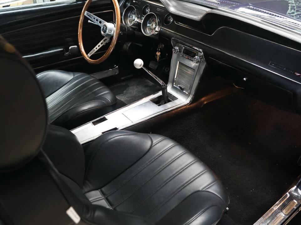 Image 42/57 of Ford Mustang 302 (1968)
