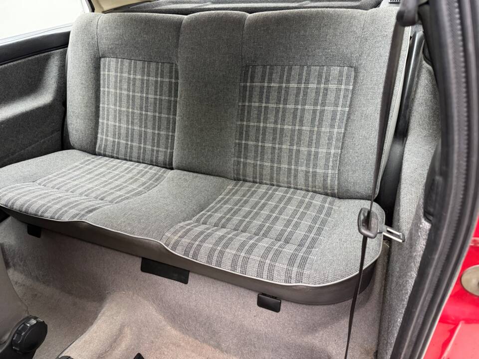 Bild 13/26 von Volkswagen Golf II 1.6 (1990)