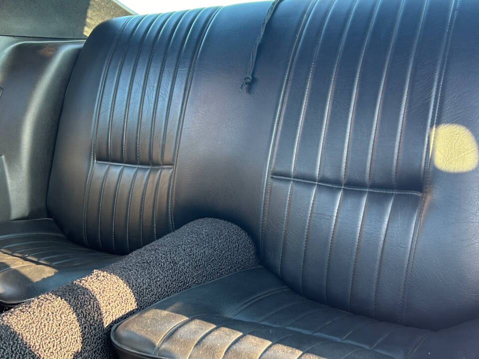 Image 65/100 of Chevrolet Camaro (1970)