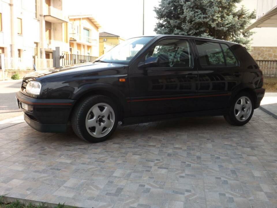 Bild 8/50 von Volkswagen Golf III 2.0 16V GTI (1993)