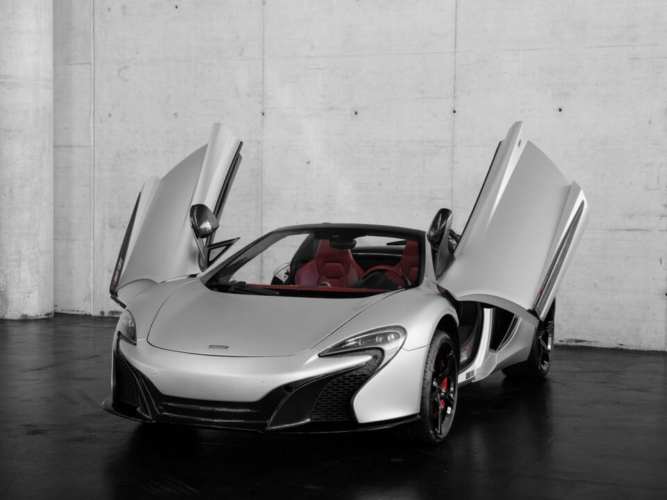 Bild 7/50 von McLaren 650S Spider (2016)