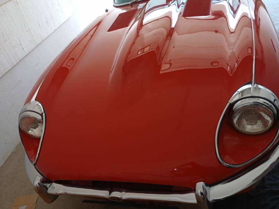 Bild 8/10 von Jaguar E-Type (1969)