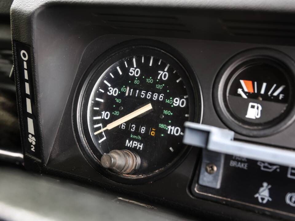 Bild 33/41 von Land Rover Defender 90 Td5 (1998)