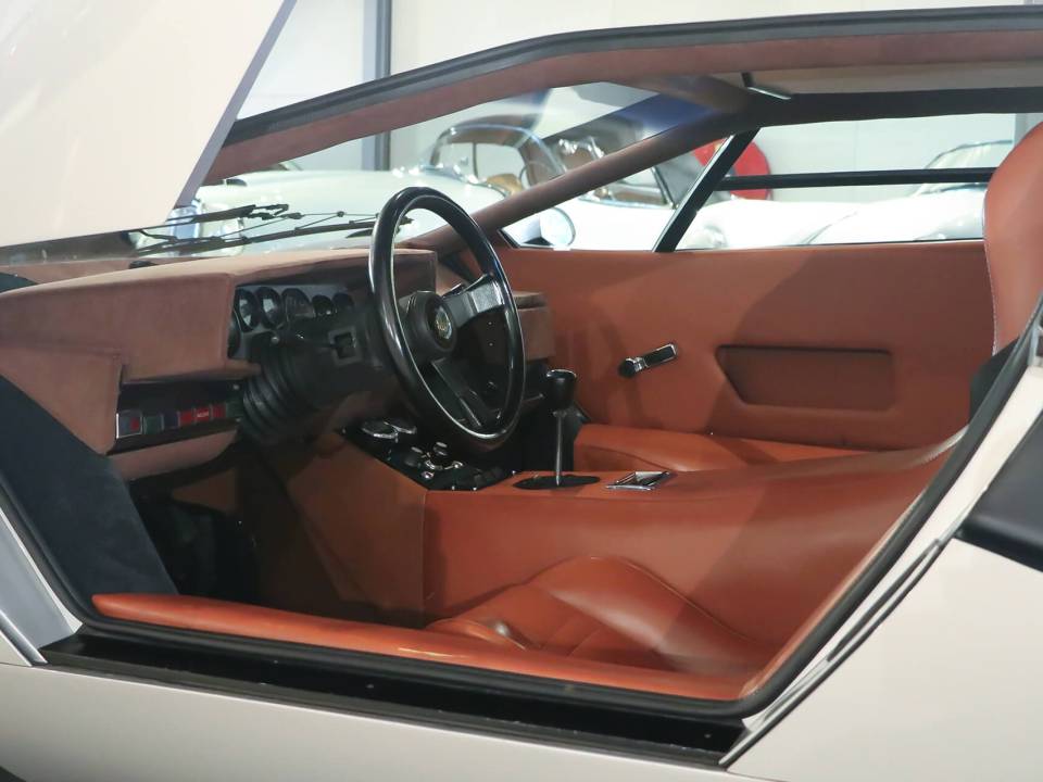 Immagine 16/18 di Lamborghini Countach LP 400 (1975)