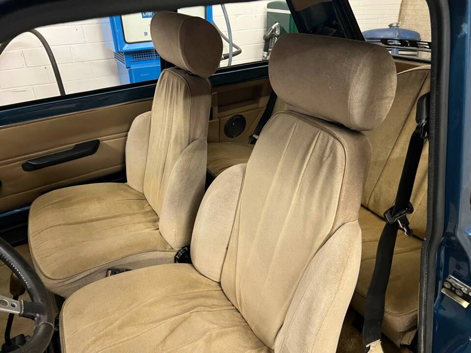 Bild 8/15 von Renault R 5 GT Turbo (1982)