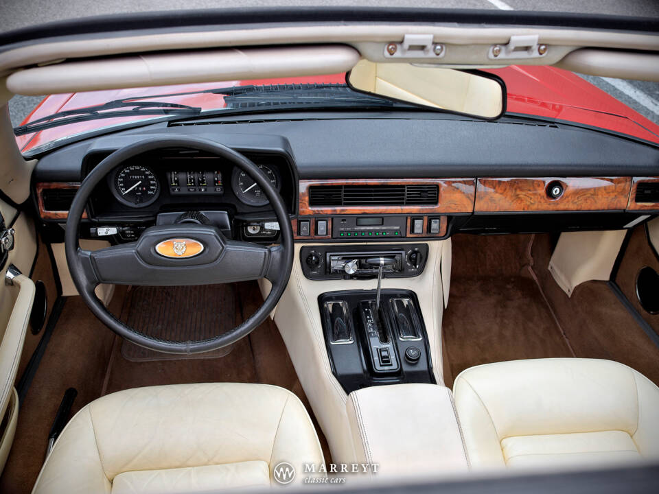 Image 12/20 of Jaguar XJ-SC H.E. (1985)