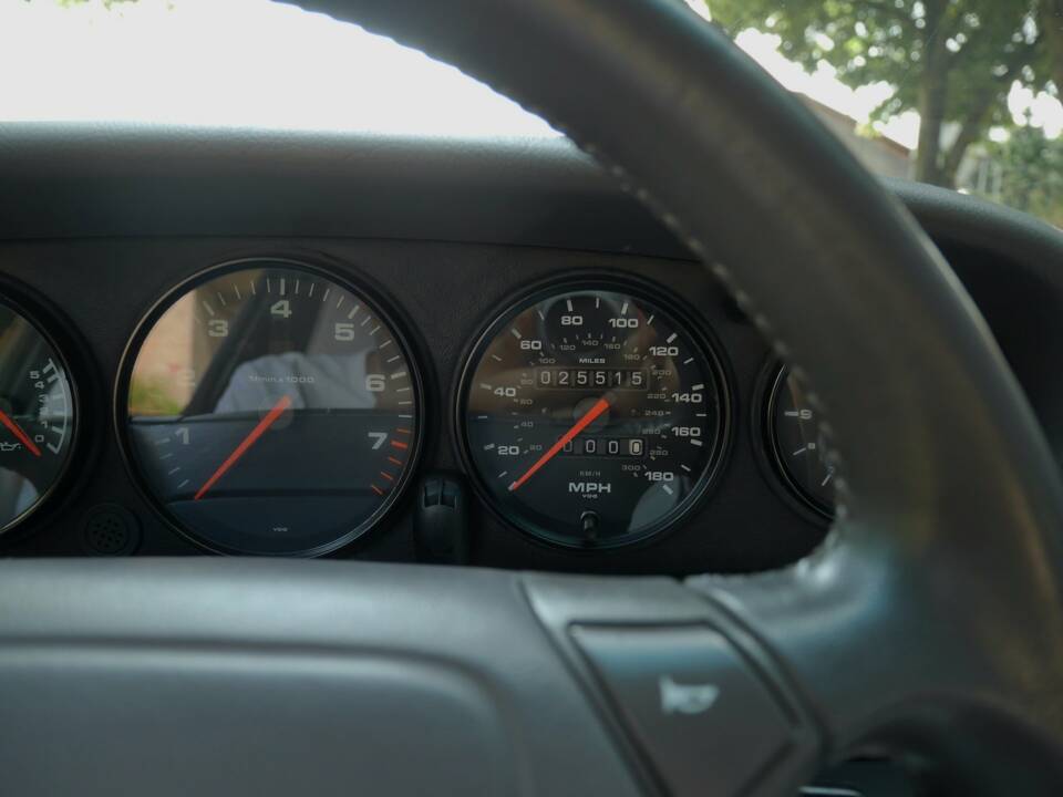 Bild 17/45 von Porsche 911 Carrera 2 (1993)