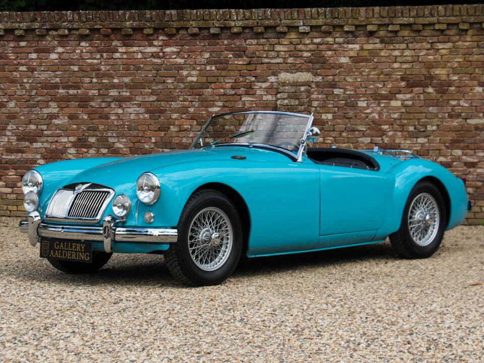 Image 41/50 of MG MGA 1600 (1958)
